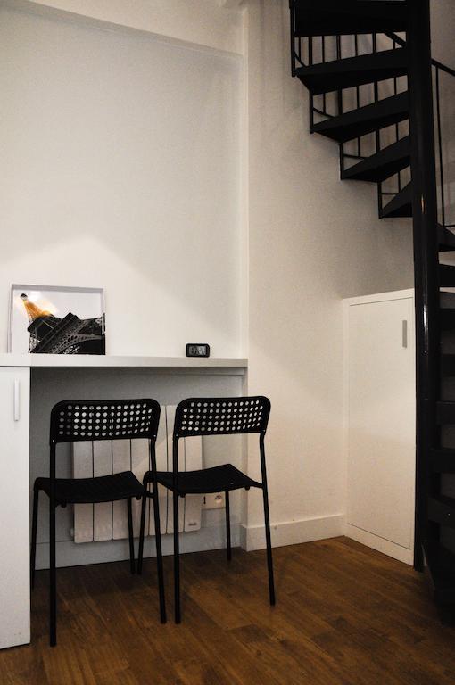 Duplex De Charme Au Coeur De Montmartre Apartment Paris Bilik gambar