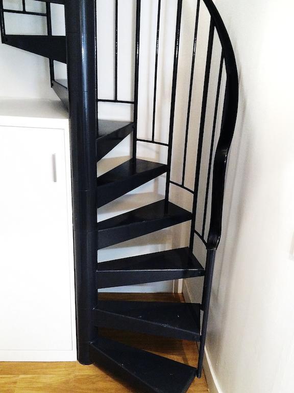 Duplex De Charme Au Coeur De Montmartre Apartment Paris Bilik gambar