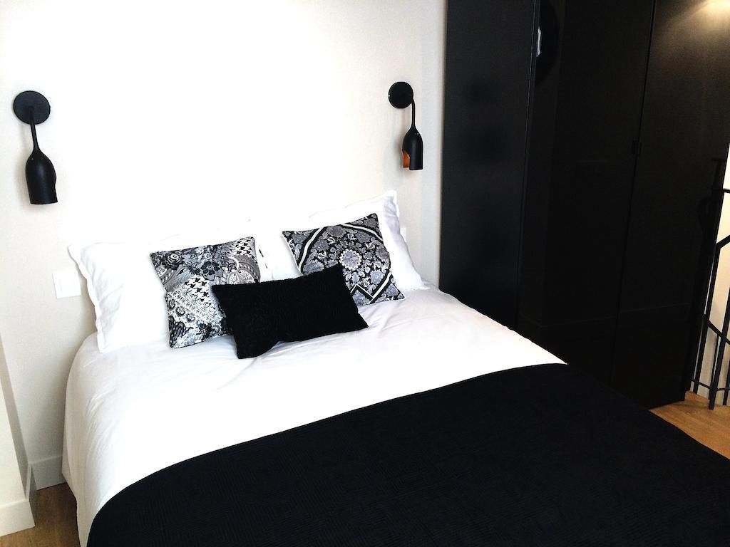Duplex De Charme Au Coeur De Montmartre Apartment Paris Bilik gambar